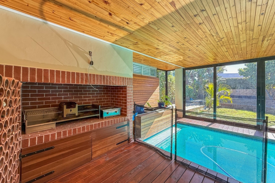 5 Bedroom Property for Sale in Plattekloof Western Cape